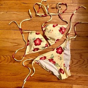 Vintage Aeropostale String Bikini Size S/M Light Yellow Maroon Floral Bikini